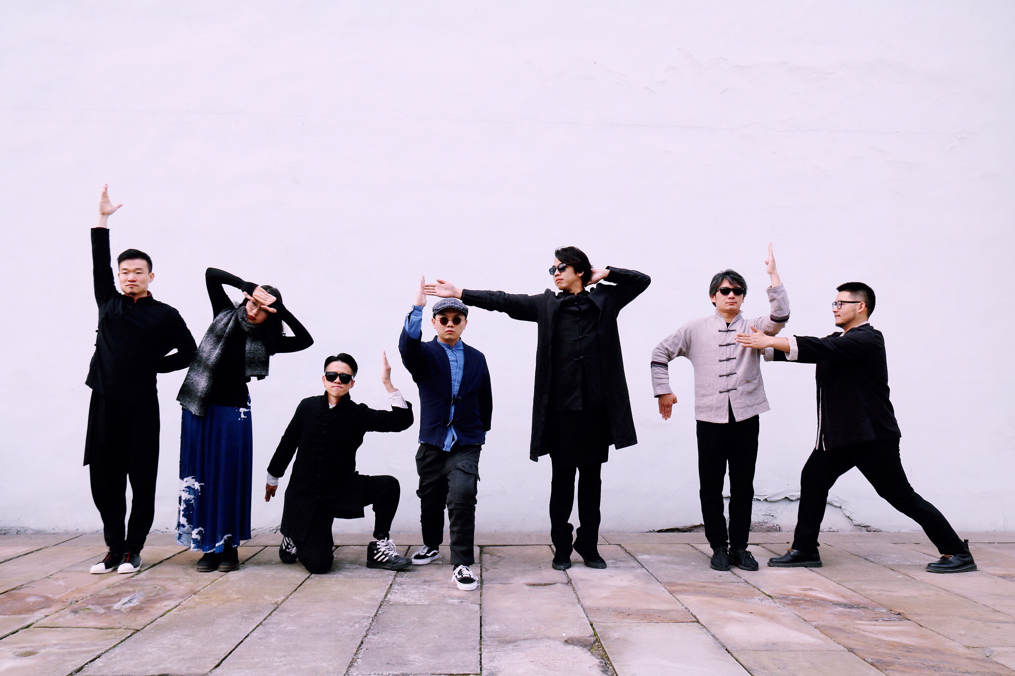 衣湿乐队正式签约北河三呛辣方言酿制上头音乐