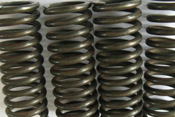 有着很大的使用量,而且随着弹簧产品规模品种的不断扩大,质量水平的不