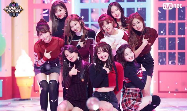 "杀人行程"累垮?女团idol缺席舞台,成员含泪喊话:永远是9人