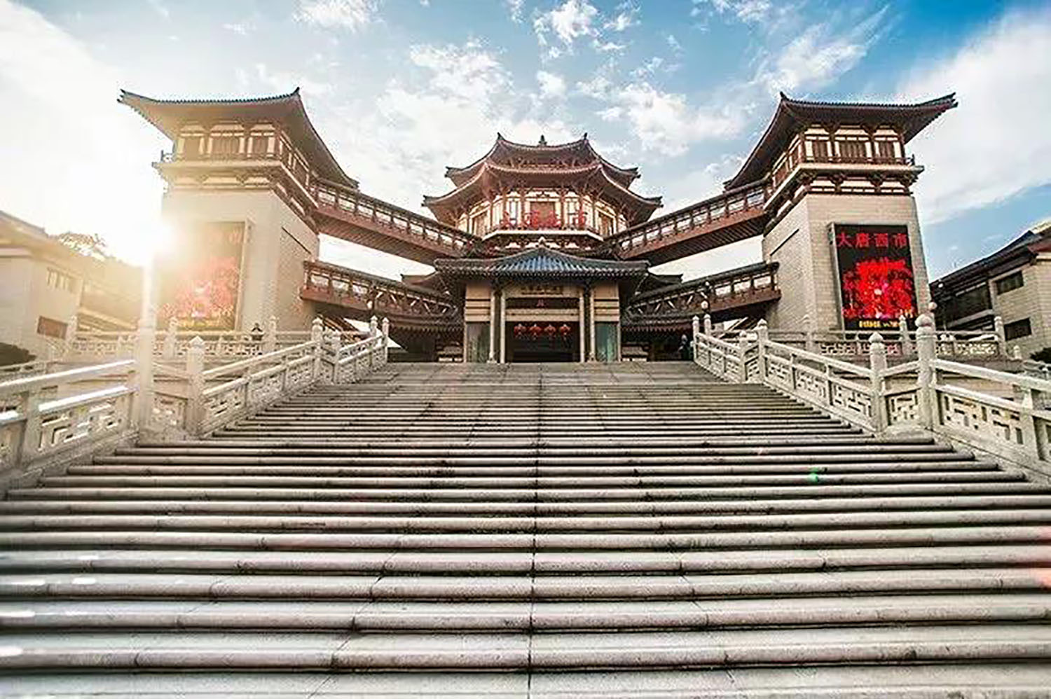 长安十二时辰作者马伯庸来大唐西市打卡啦