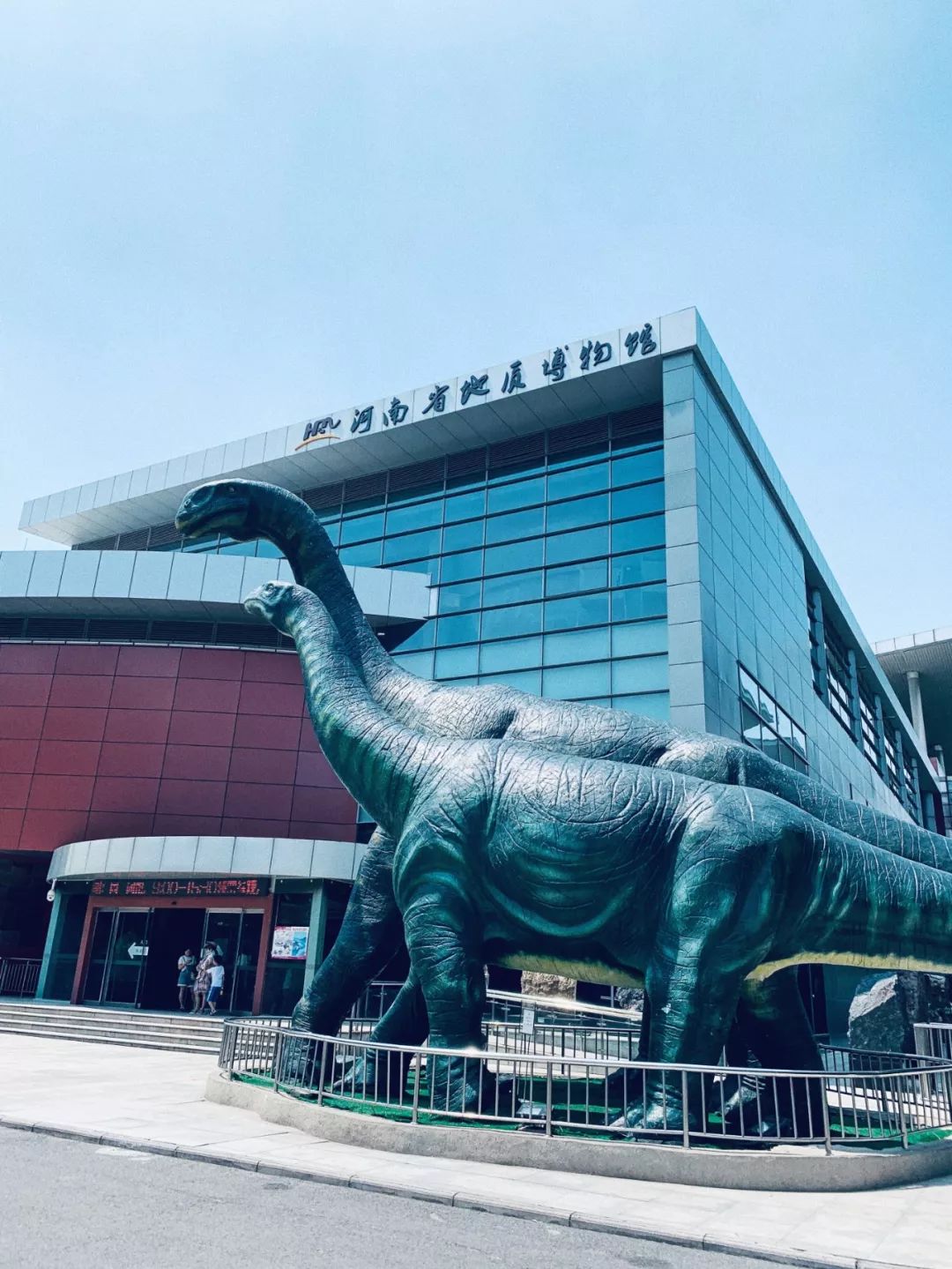 暑假看恐龙地质博物馆里的奇妙物语