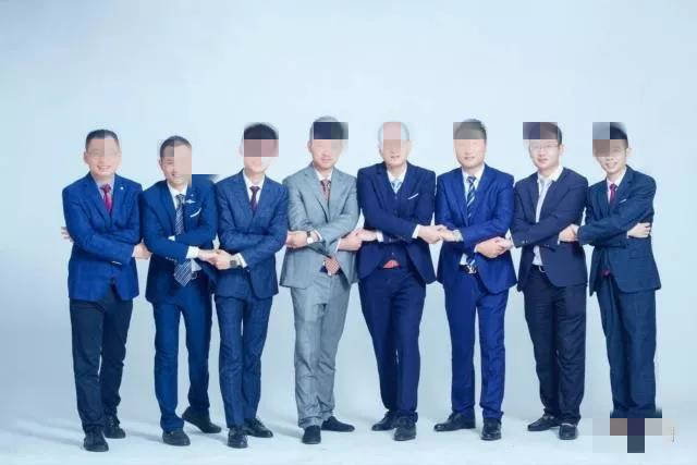 上图中,北斗荟创始成员:陈波(化名陈子涵,左四),丁赞清(左五),谷智江