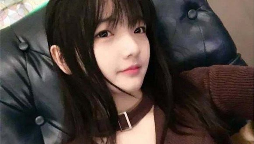 以及被炫炫戏称为连体婴儿的二八剑姬(十四剑姬)!