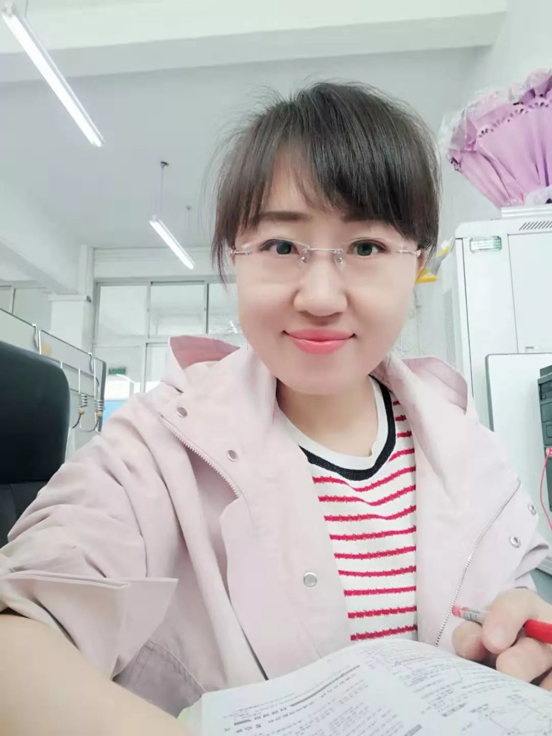 徐蕊:2011年毕业于兰州大学,硕士研究生学历,中共党员,连续担任高三