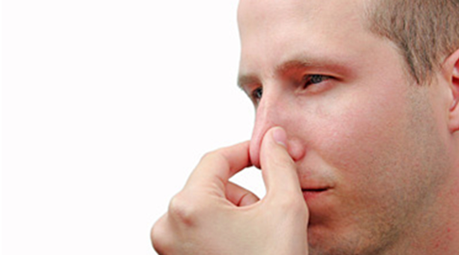 遇到有口臭的人是一种什么体验?学会这几招人前没烦恼