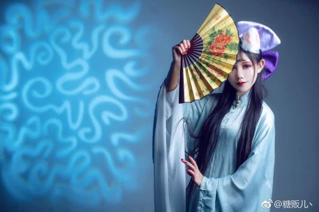 cos正片京剧猫身宗小青折扇轻摇难掩夺目容颜