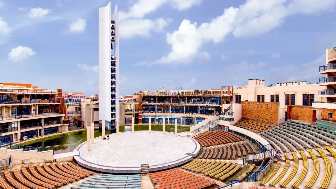 等你加入英皇娱乐南广学院强强联合实现你的演艺之梦