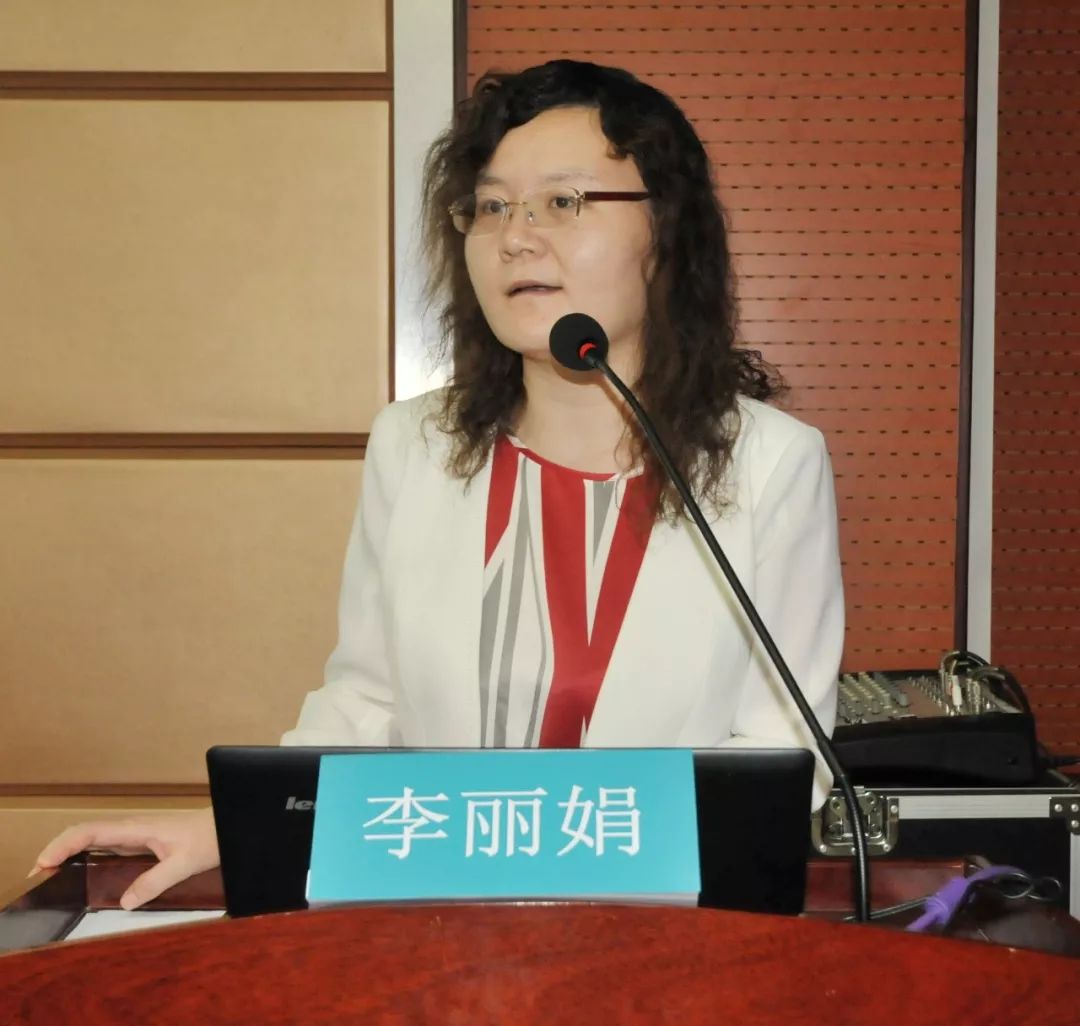 中日友好医院呼吸二部李丽娟做题为《发热伴肺部阴影鉴别诊断》的讲座