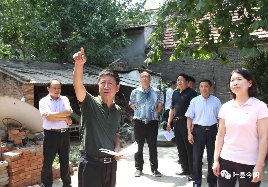 古松在水寨乡调研指导脱贫攻坚时强调发挥优势不拘一格求发展