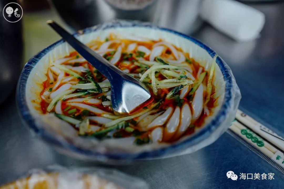 虽然外形像凉虾但口感完全不一样漏鱼用的是地瓜粉是略略带着嚼劲会有