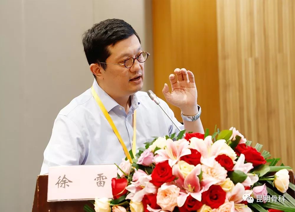 级和省级会议外,医院还定期派出医生到省内外的一些三甲医院进修学习