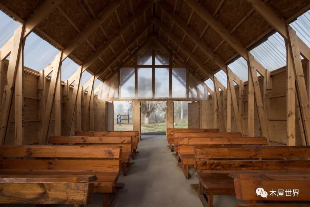 模块的创造性木制小教堂