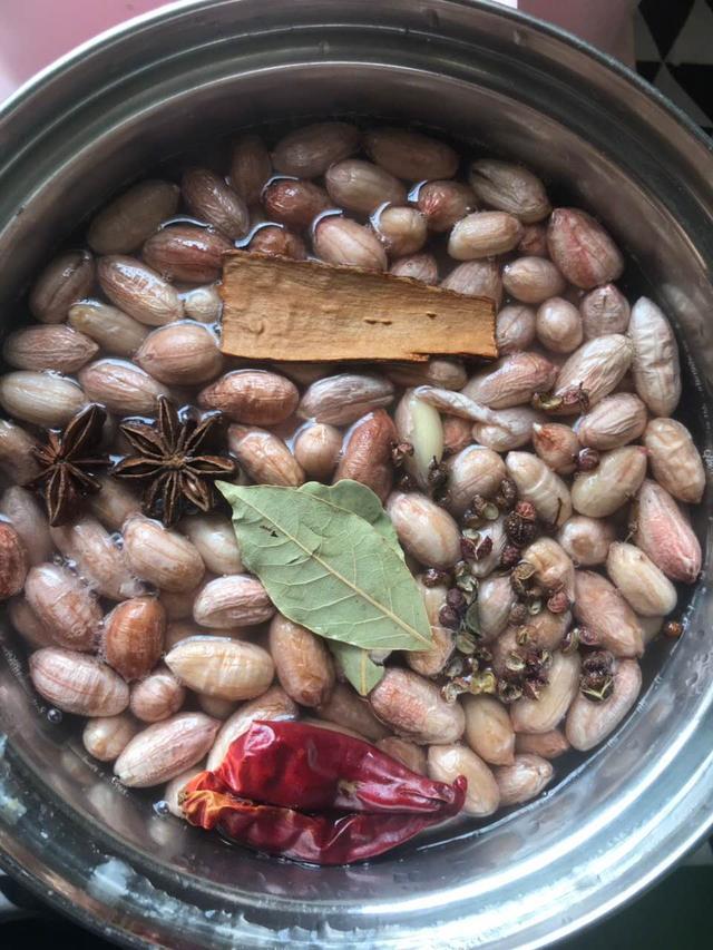 原創降脂降壓的爽口小涼菜涼拌芹菜花生米