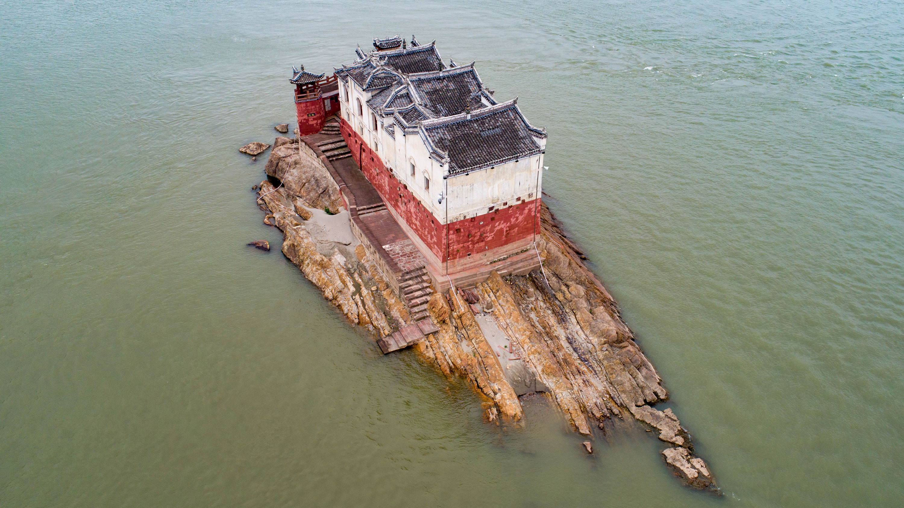 原创长江水面上唯一尚存的观音阁,七百年来多次淹没,近年却平安无事