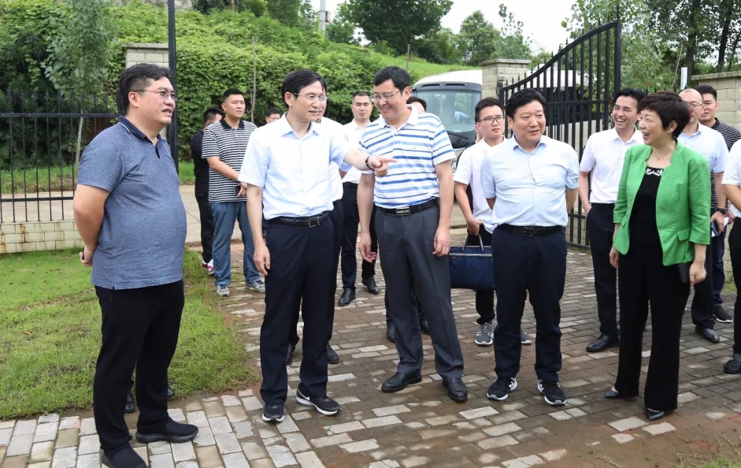 饶清华,潘琍陪同省生态环境厅党组书记,厅长陈小平在横峰调研