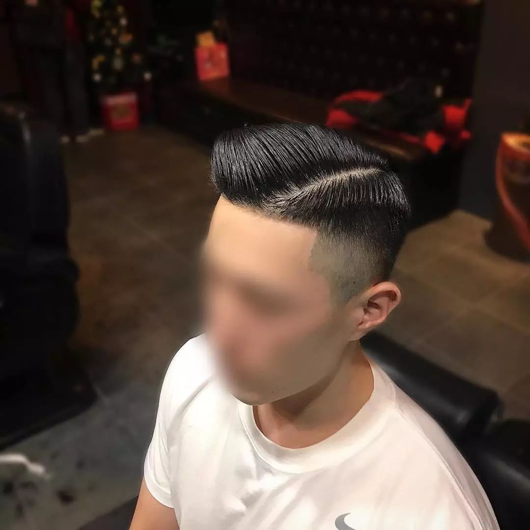 男士侧背发型