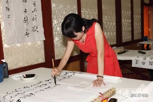 会写书法的女人是最有韵味的女人
