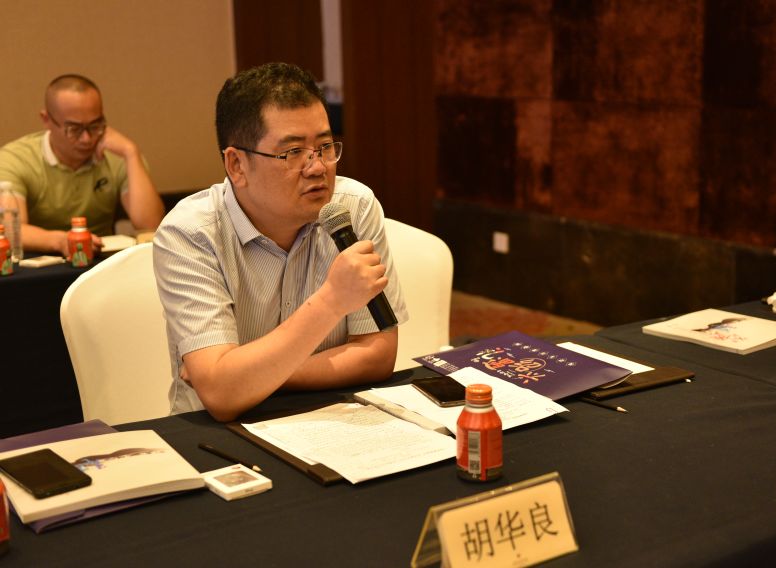 绍兴市文旅集团董事长胡华良表示,在体育赋能城市,振兴乡村的过程中