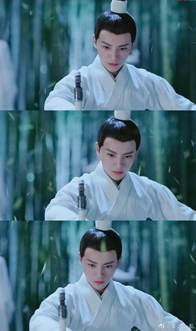 听说它是2019年第一雷剧我满脸嫌弃的点进去结果看的有点上头