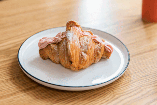 没有"澎湃"的奶油流心,脆到掉渣的少女下午茶,精致up up ~▲半价福利