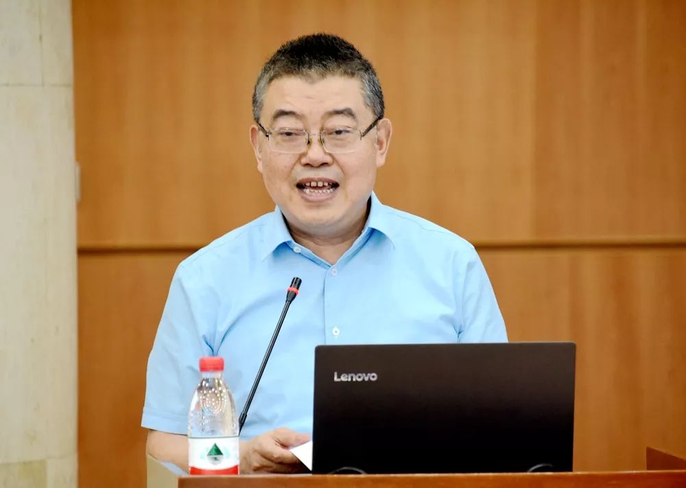 匡海学为中药药剂学课程联盟理事长,副理事长,秘书长,理事及秘书颁发