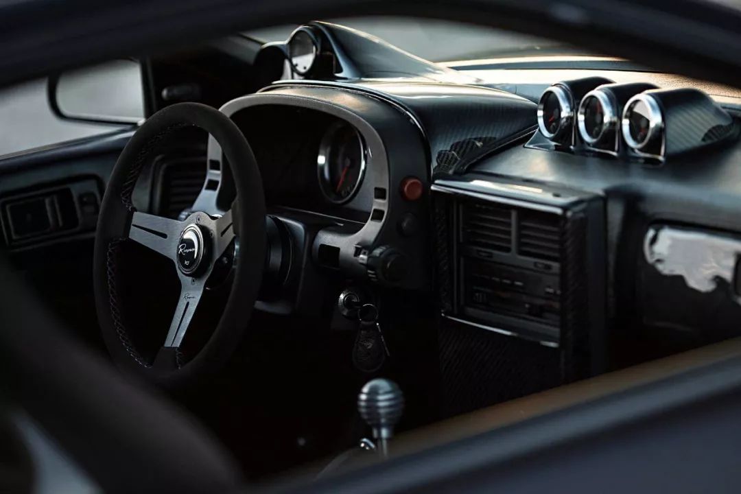 原文并没有给出更详细的文字介绍,所以外观和内饰以众多的图片为准