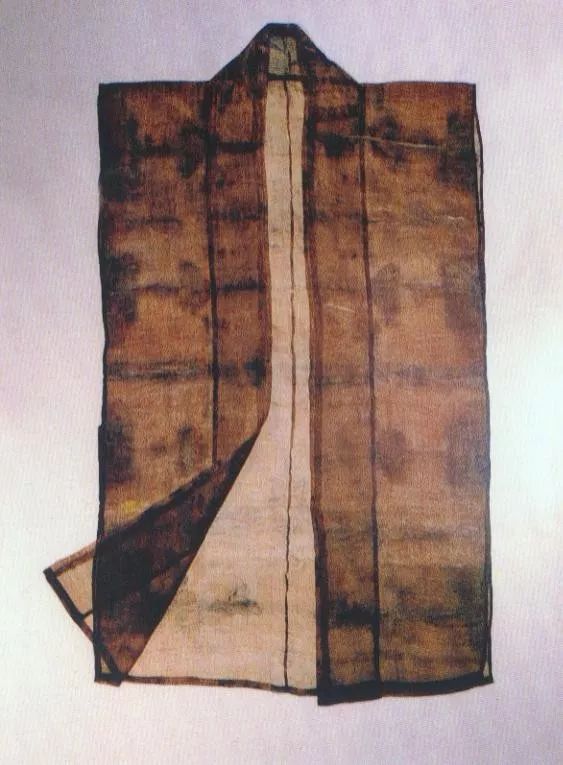 福州发现17岁少妇墓,出土史上最轻薄背心!