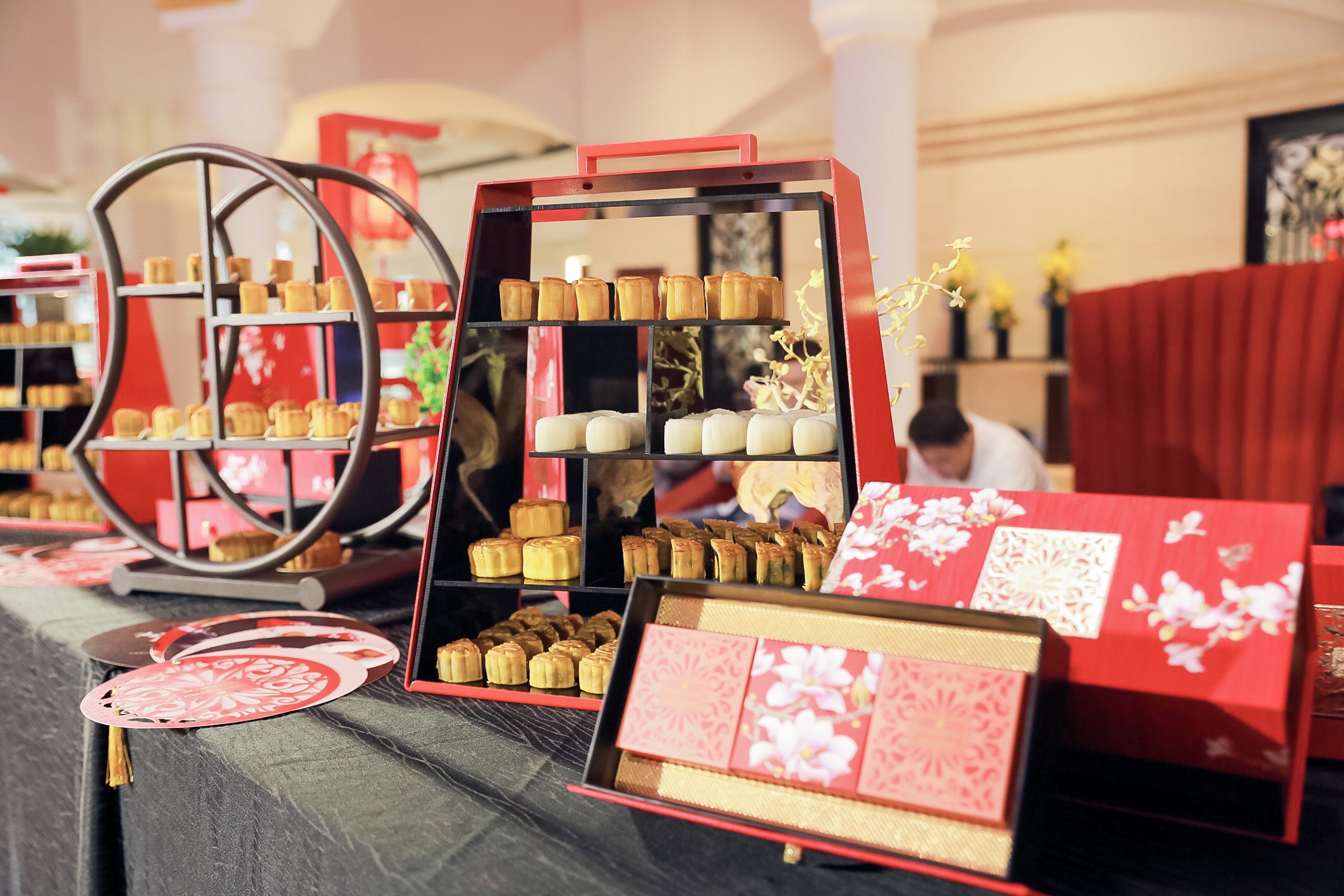 月到中秋分外明——深圳高端酒店月饼大盘点!