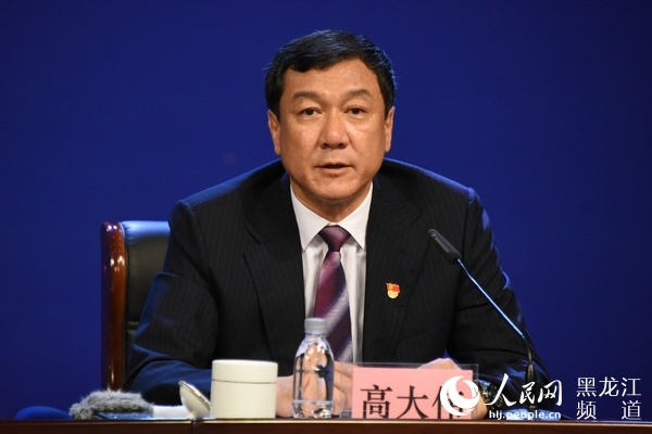焦洋 摄哈尔滨市副市长智大勇答记者问.