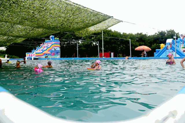 诸城体育馆水上狂欢节:成人儿童门票统统免费领!统统免费!_水上乐园