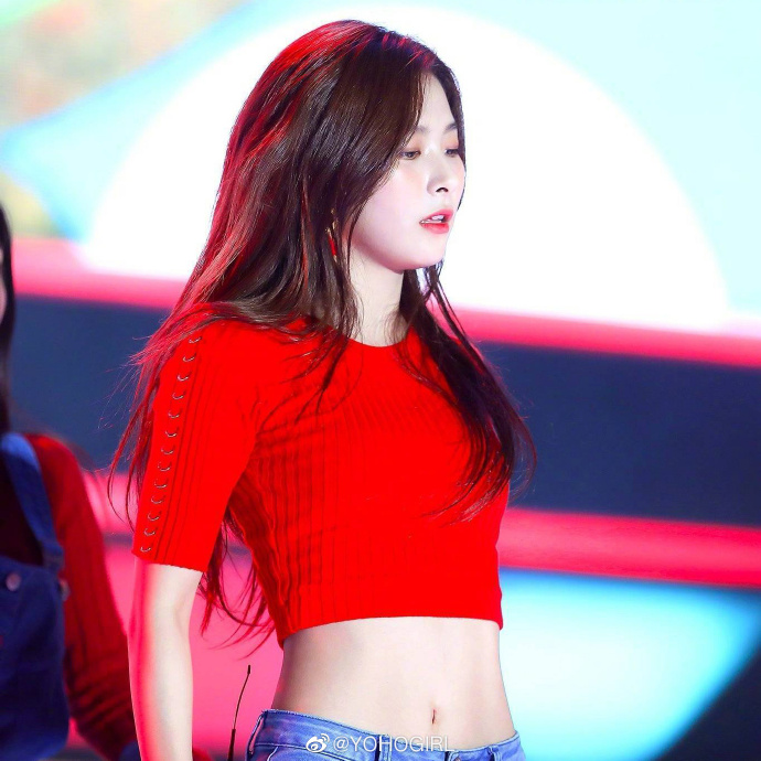 看了以下5位女明星:jennie/lisa朴彩英/孙娜恩/姜涩琪的身材管理是不