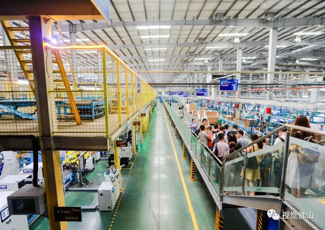 为了推动自身的智能制造,美的集团目前在生产线上装