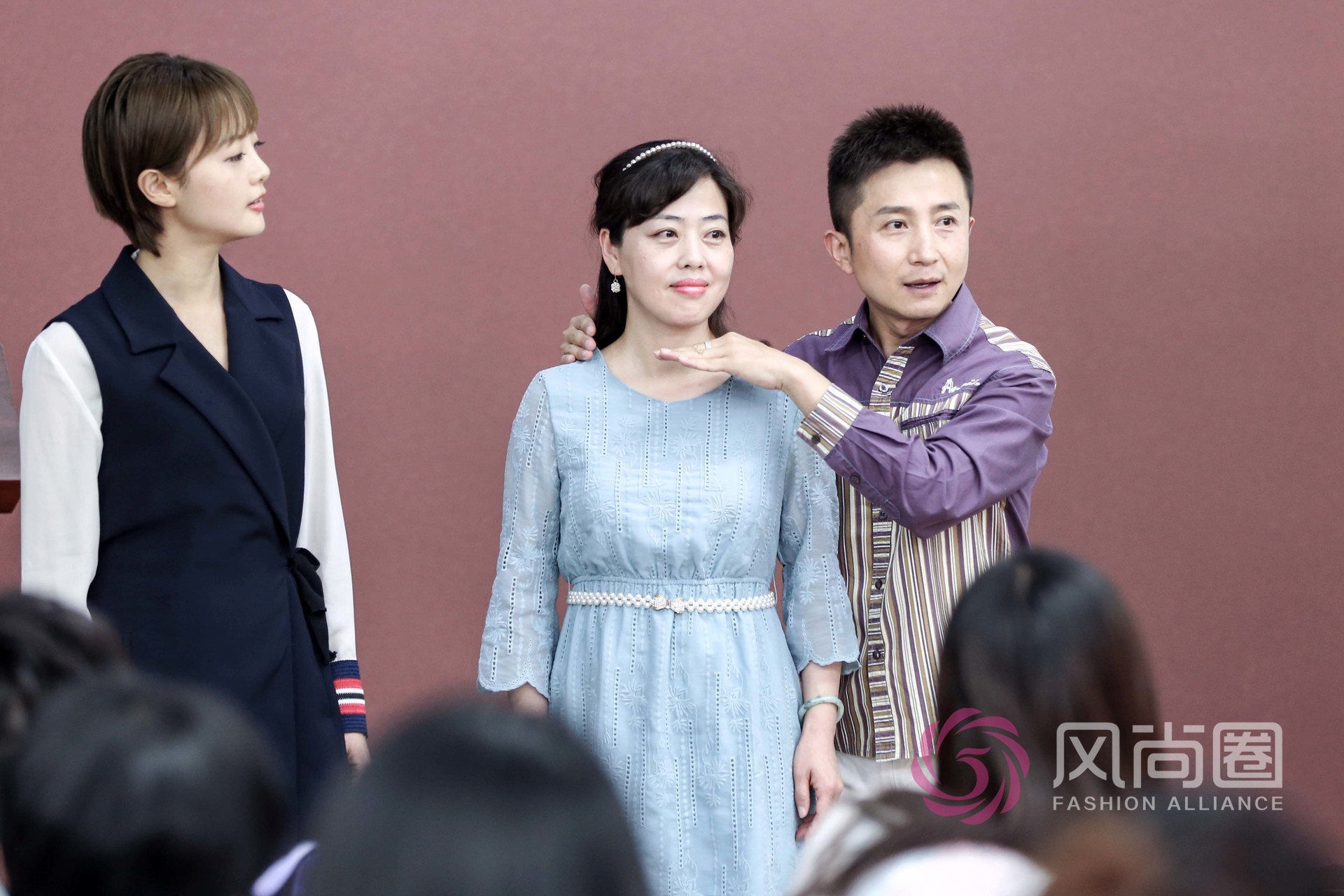 宋茜木村光希合影，跟风尚圈来看谁更胜一筹