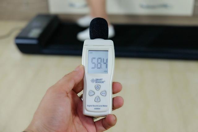 4分贝左右,当然,周边也有环境音,实际要比测试要更加少点