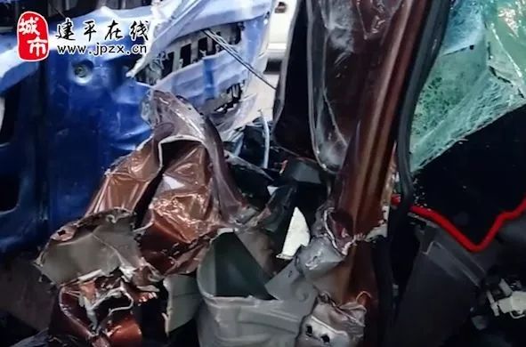 7月13日朝阳凌源四宫营子发生一起惨烈的车祸