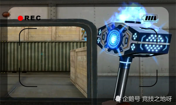 为"超级奖励限时发放"的宣传页面,页面中共有4款武器,分别是雷神锤子