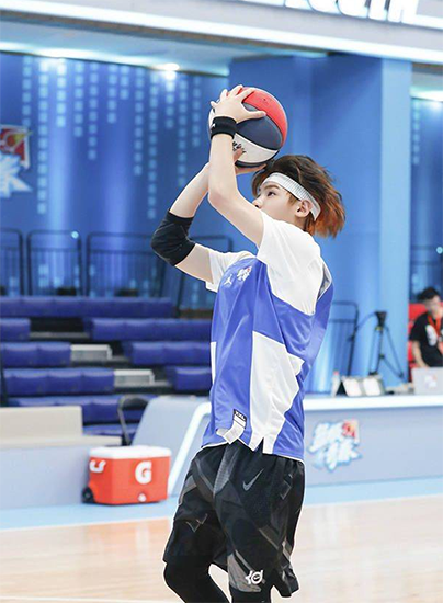 篮板青春首播黄明昊初当实习教练被套路