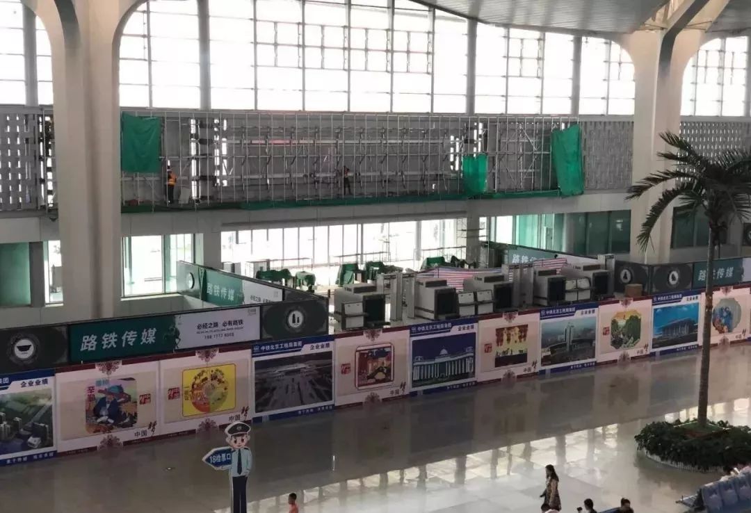太原南站东广场闪亮登场,高铁,大巴一站换乘!_火车站