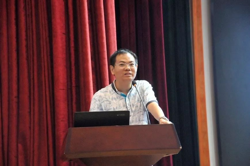 蔡泽勇校长助理介绍成都七中拔尖创新人才培养模式易国栋校长引用教育