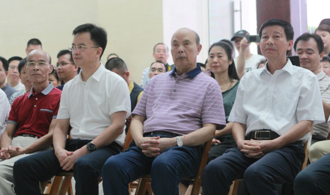 文化参考报61大美术周刊│展讯:"问茶东门·文化名