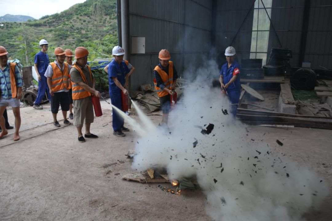 【安全专题】 郑万项目举行隧道消防安全应急演练