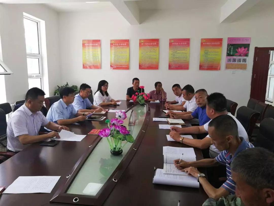 副区长冀罕钢到敕勒川路街道徐家沙梁社区区委副书记,区长王冰到黄合