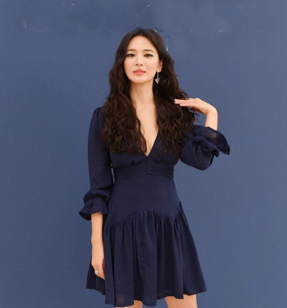 宋慧乔烟熏妆挑战异域美,吊带裙略高一筹,网友:行头不重要