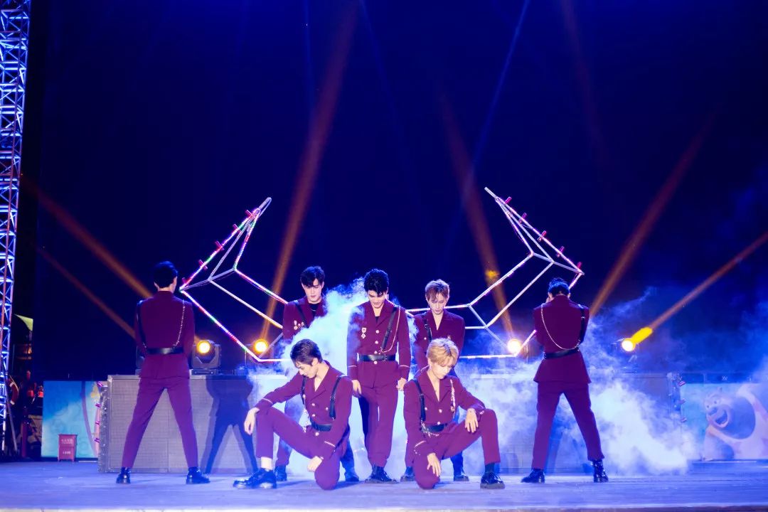 看偶像,看帅哥,看绚丽烟花下面圈重点啦~2019年7月20~21日夜场时间:17