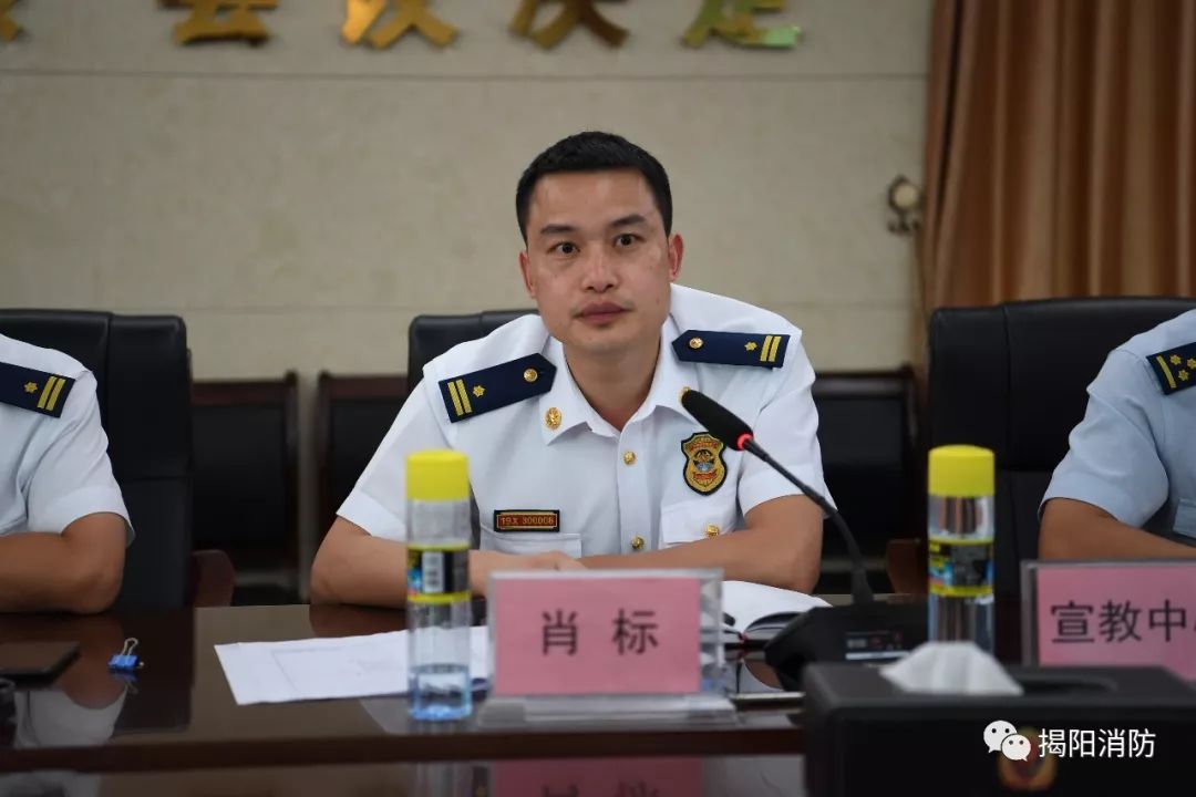 现场丨齐聚一堂对话宣传这个座谈会有点特别