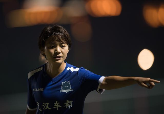 悟空看球王霜回国只为思乡