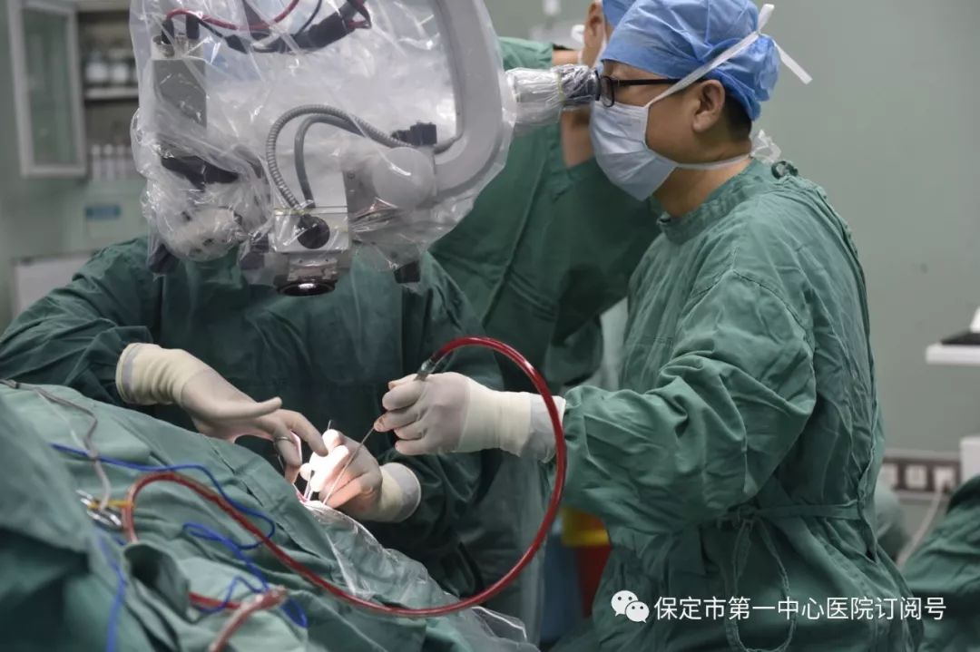 6月 7日,正值端午节小长假之际,由天津总院神经外科主任岳树源教授与