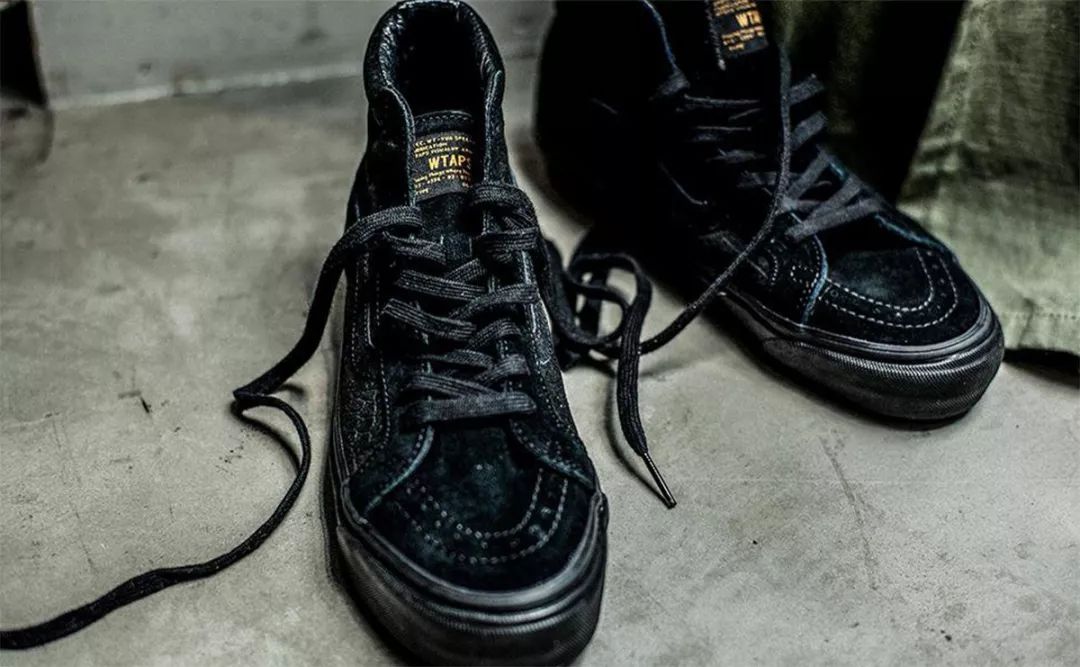 5000块钱预算买wtaps巅峰联名还是品牌自家鞋款好