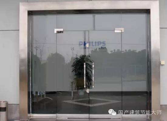 原来地弹玻璃门是这样工作的又长知识啦