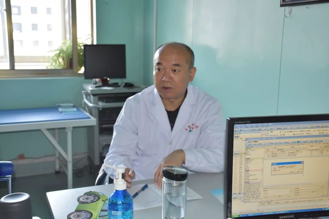 眼科专家 张世杰北京大学第一医院眼科副主任医师,2004年毕业于复旦